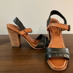 FRYE Company-Leather block heel sandal-size 7.5